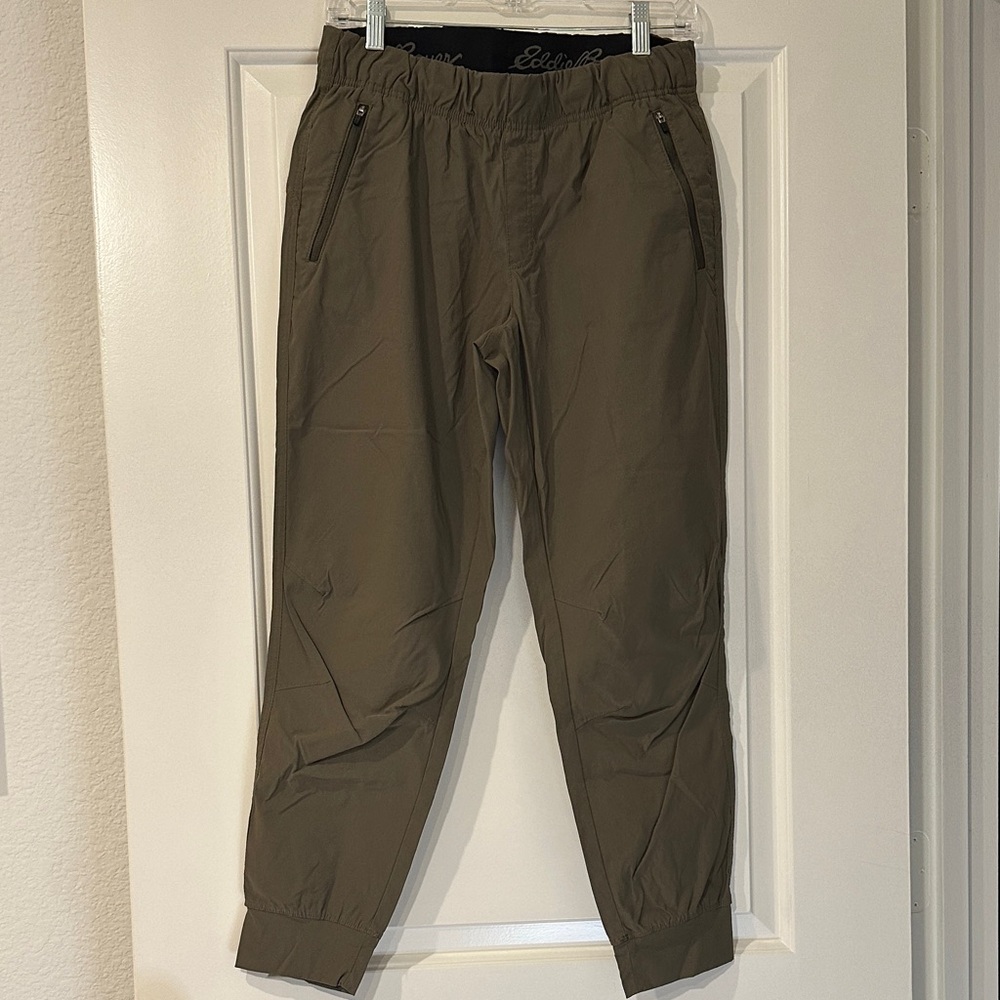 Eddie Bauer women’s Olive Utility Elastic-Waist Travel Pants 10